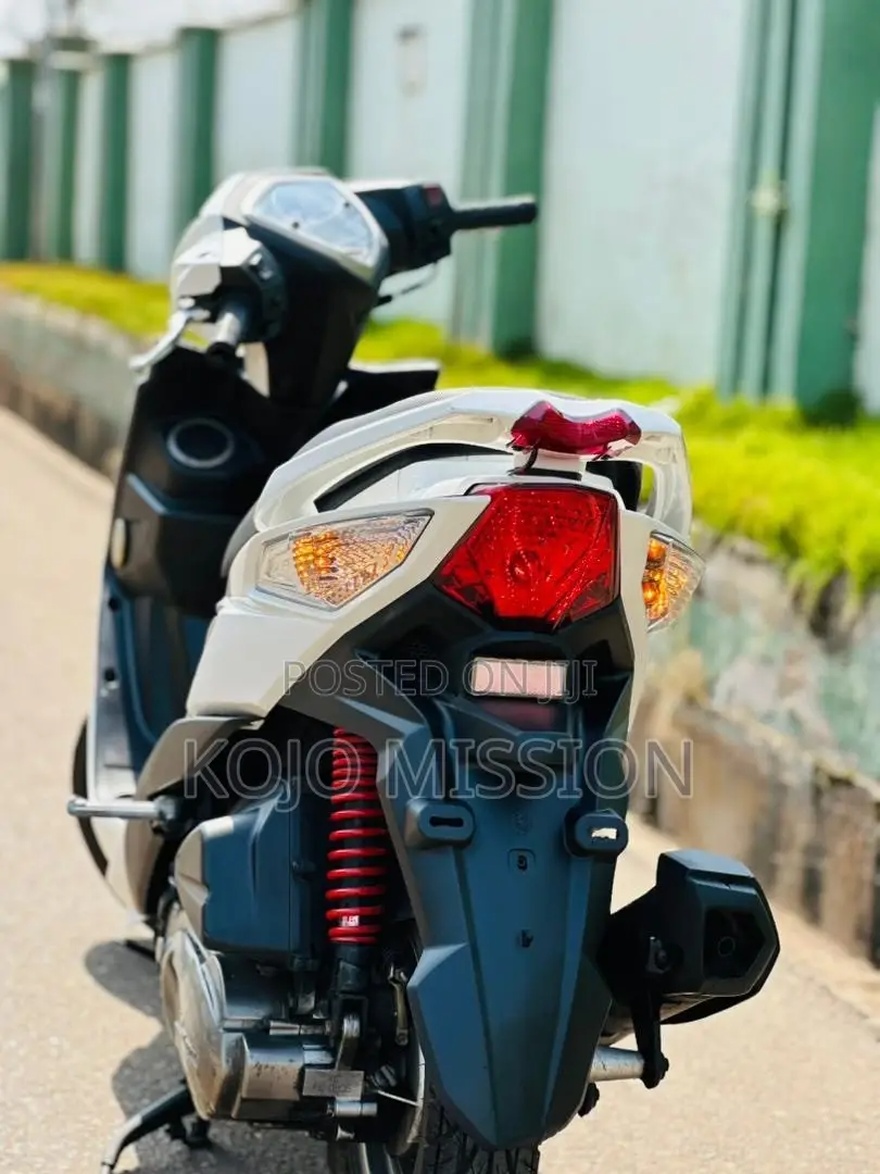 Piaggio Scooter 2020 White