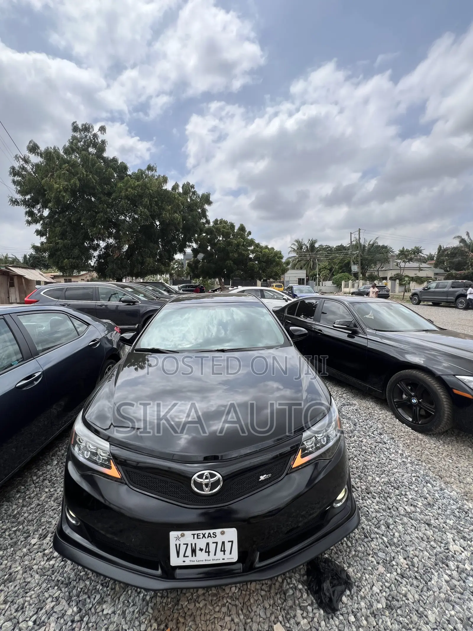 Toyota Camry SE Sport 4dr Sedan w/Prod. End 11/13 (2.5L 4cyl 6A) 2014