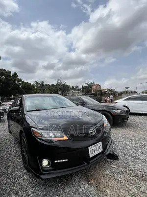 Toyota Camry SE Sport 4dr Sedan w/Prod. End 11/13 (2.5L 4cyl 6A) 2014