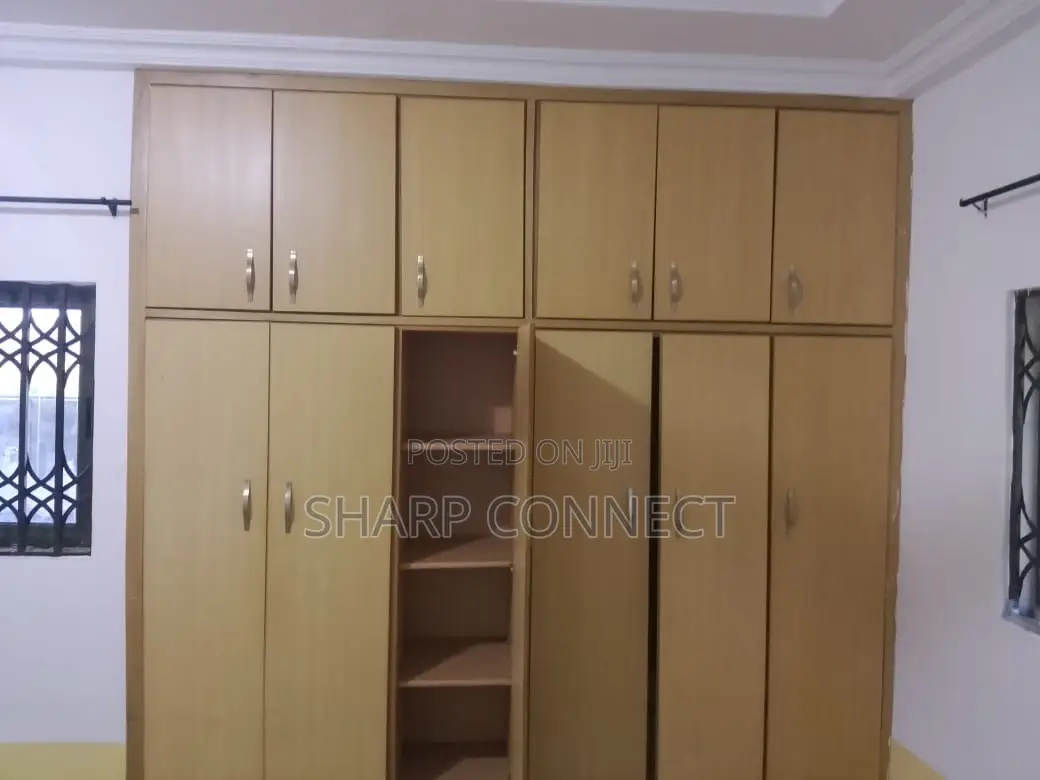 3bdrm House in Sharp-Connect, Bluetop Estate for rent