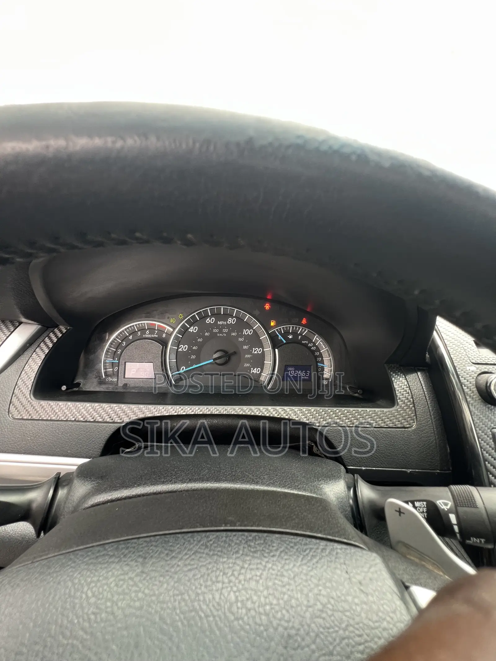 Toyota Camry SE Sport 4dr Sedan w/Prod. End 11/13 (2.5L 4cyl 6A) 2014