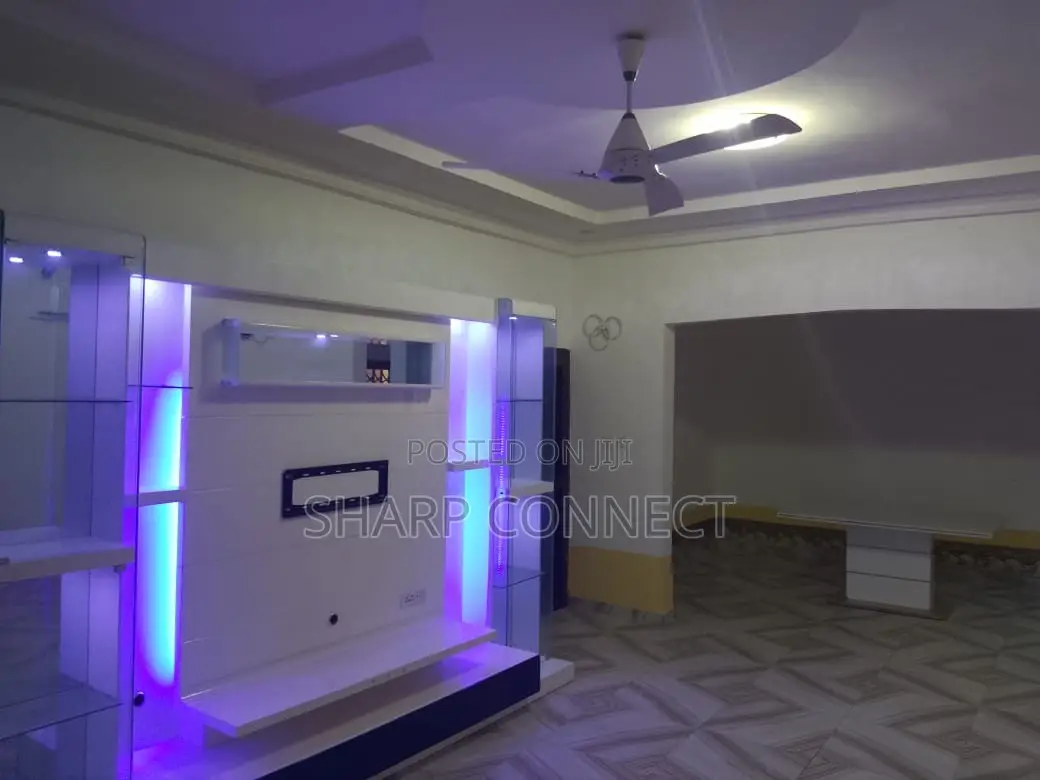 3bdrm House in Sharp-Connect, Bluetop Estate for rent