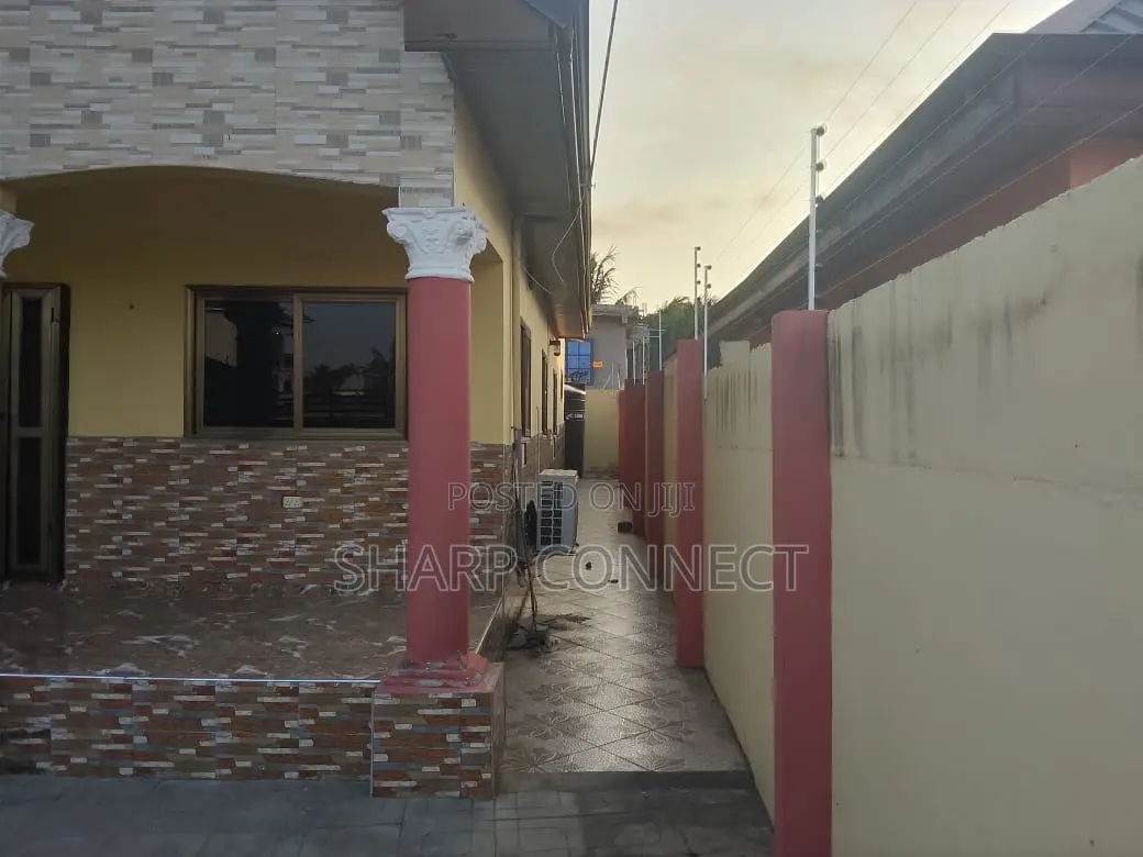 3bdrm House in Sharp-Connect, Bluetop Estate for rent