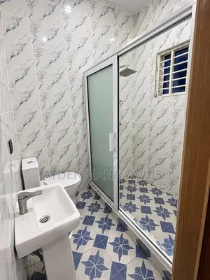 4bdrm Apartment in Bastona, Spintex for rent