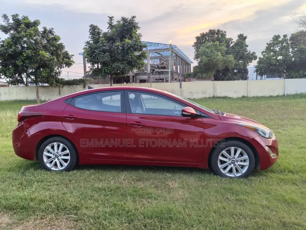 Hyundai Elantra SE Sedan FWD (1.8L 4cyl 6A) 2016 Red