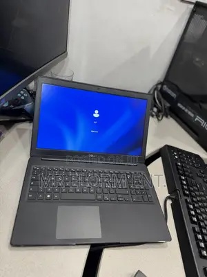 Laptop Dell Latitude 3500 16GB Intel Core i7 SSD 256GB