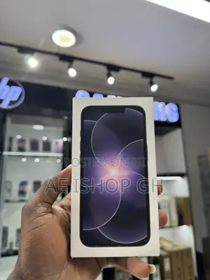 New Apple iPhone 17e 256 GB Black