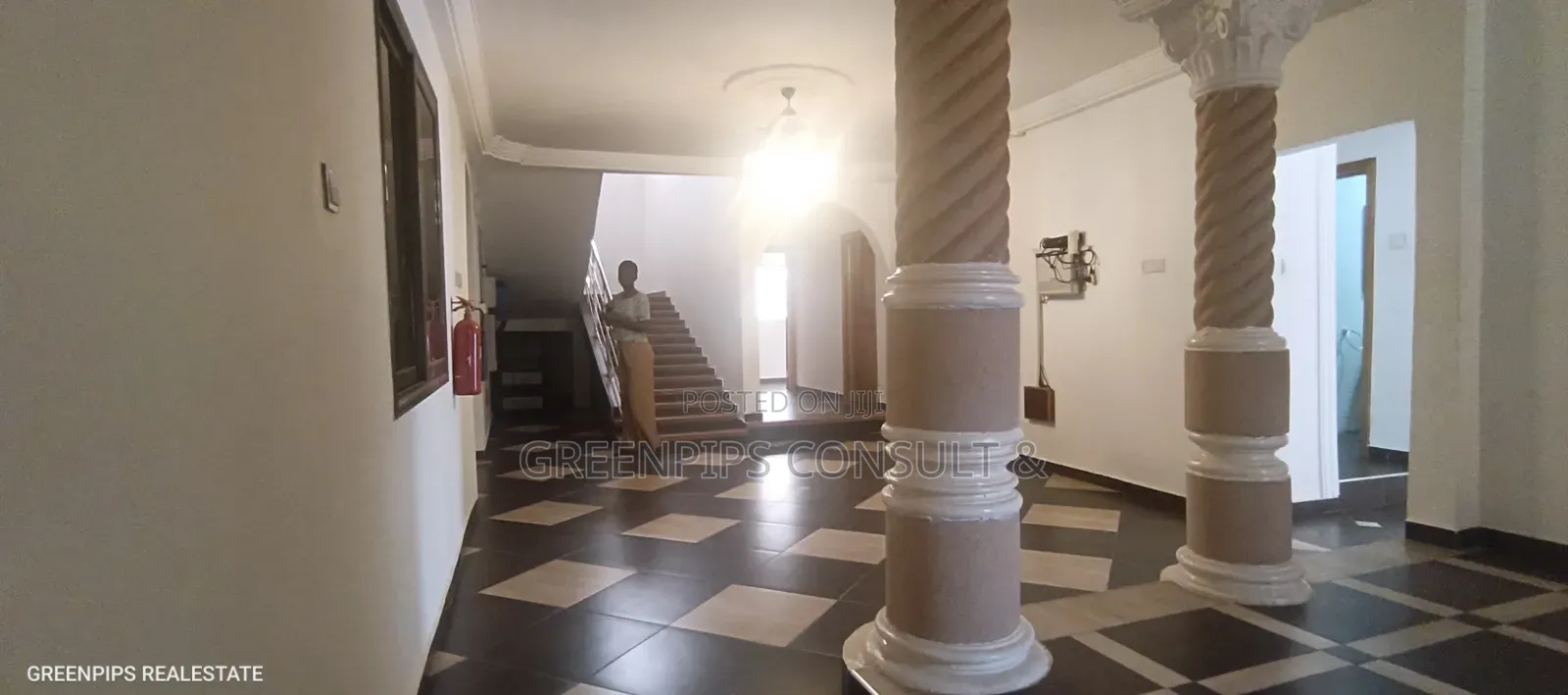 7bdrm House in Krapa, Ejisu-Juaben Municipal for sale