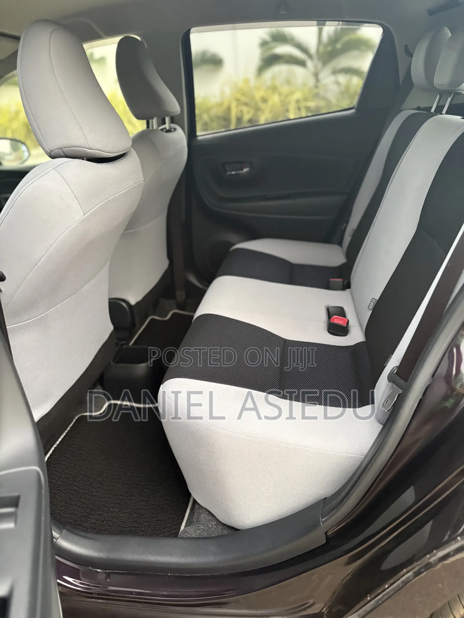 Toyota Vitz 1.3 AWD 3dr 2015 Burgundy