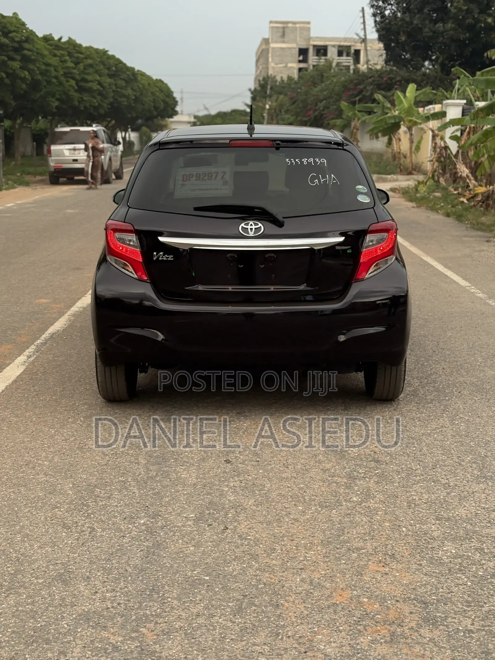 Toyota Vitz 1.3 AWD 3dr 2015 Burgundy