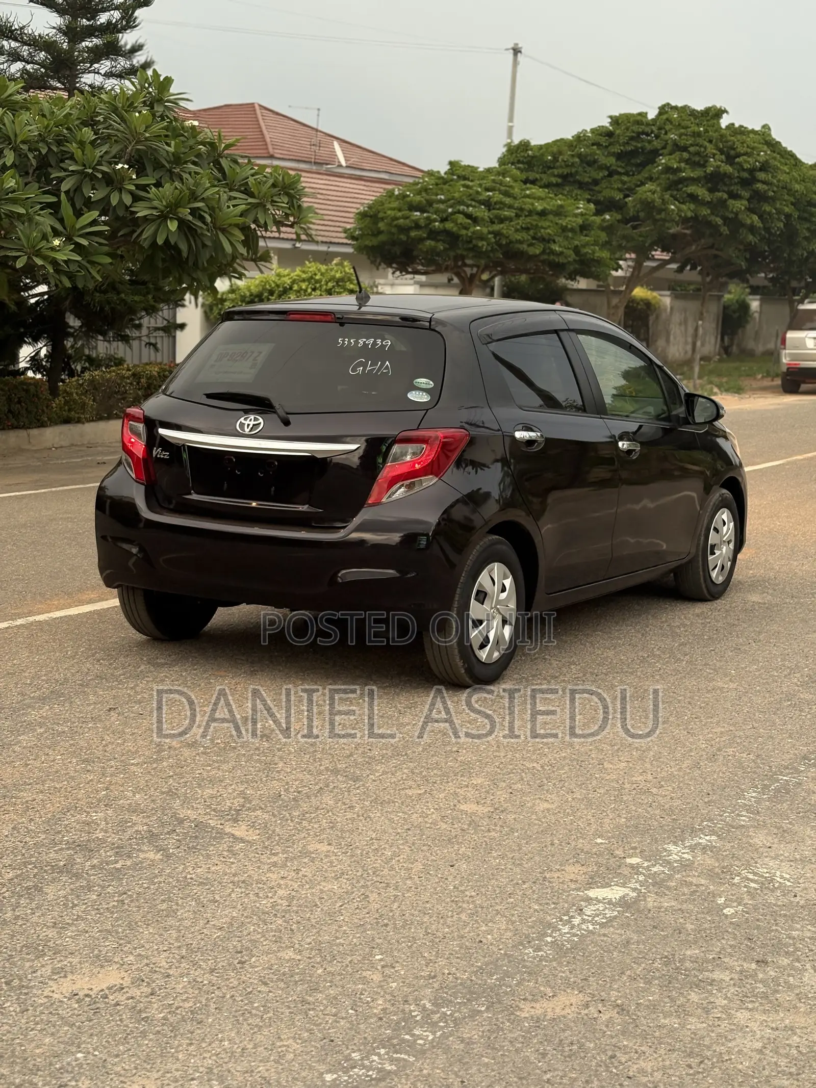 Toyota Vitz 1.3 AWD 3dr 2015 Burgundy