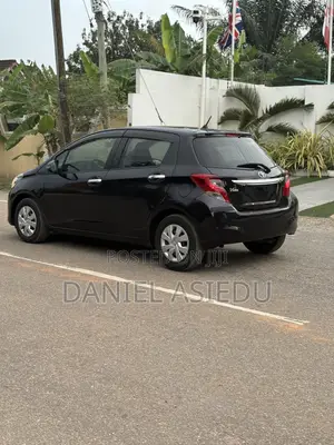Toyota Vitz 1.3 AWD 3dr 2015 Burgundy