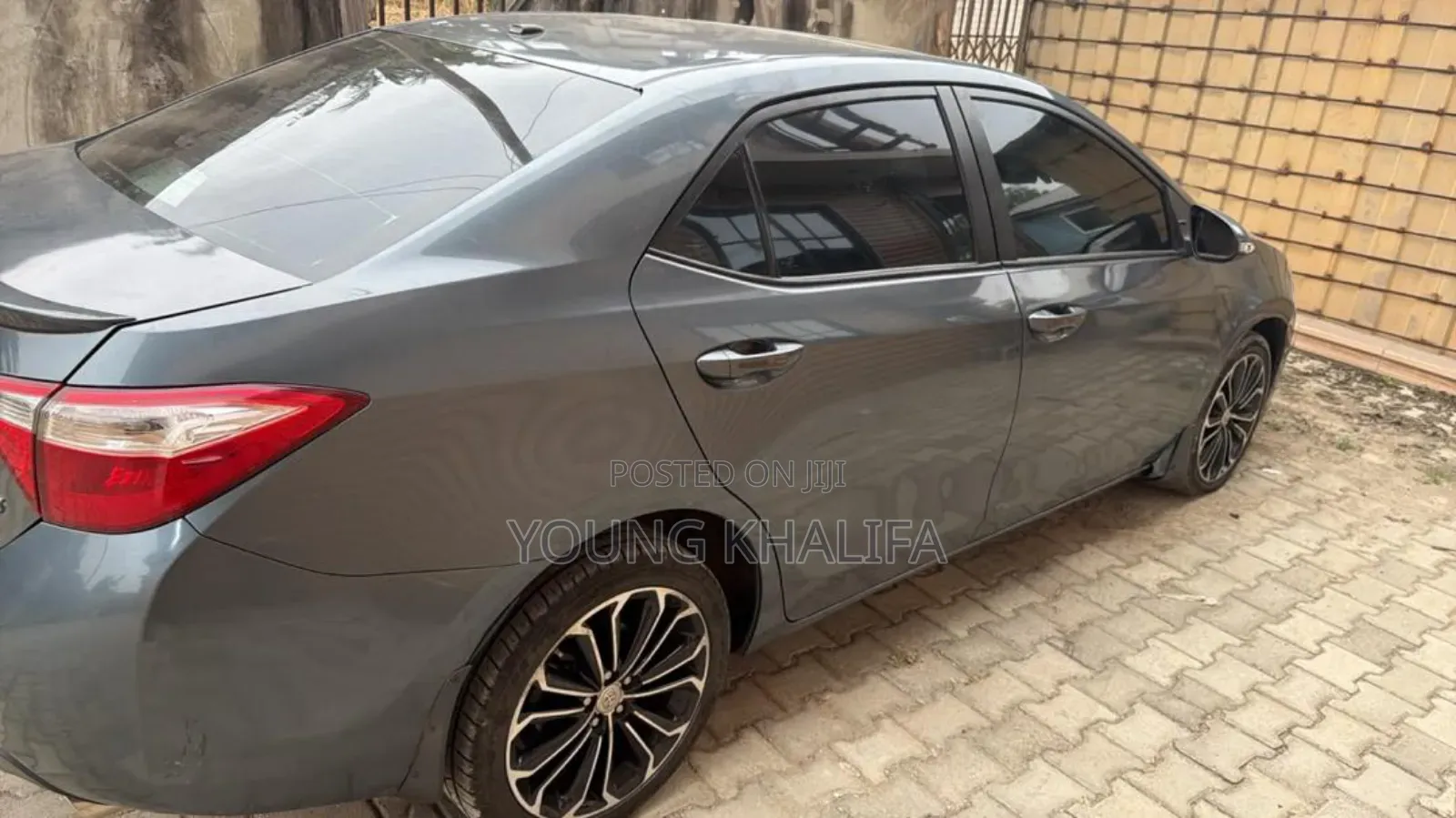 Toyota Corolla 2016 Blue