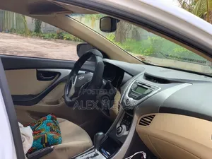 Hyundai Elantra 2013 White