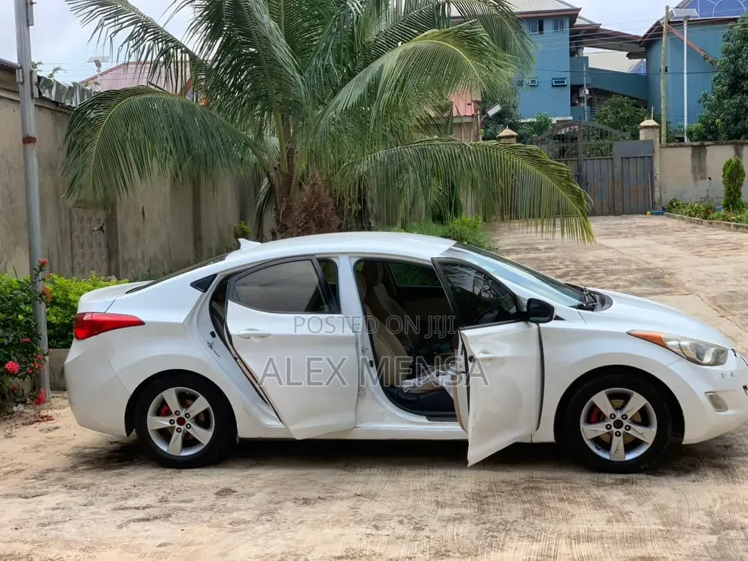 Hyundai Elantra 2013 White