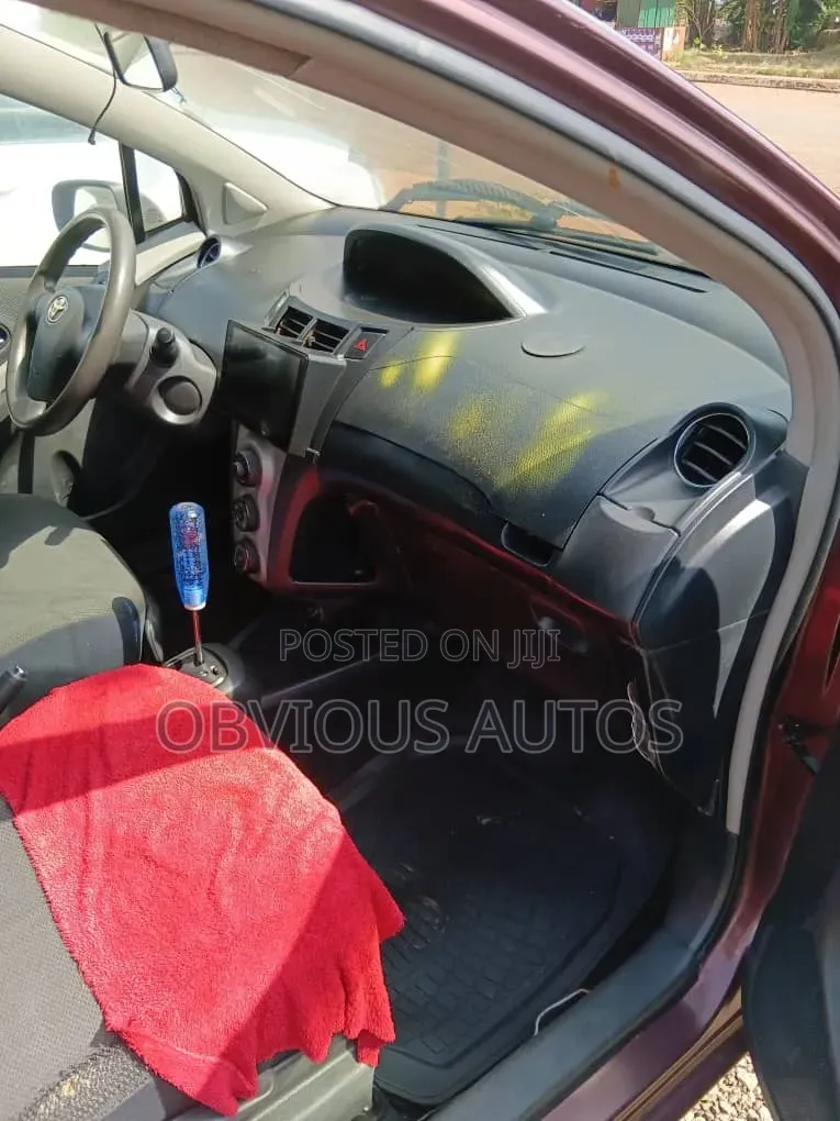 Toyota Vitz 1.3 AWD 3dr 2010