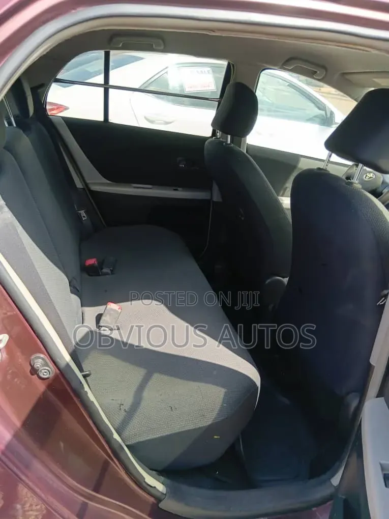 Toyota Vitz 1.3 AWD 3dr 2010