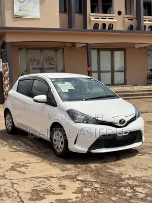 Toyota Vitz 1.3 AWD 3dr 2015 White
