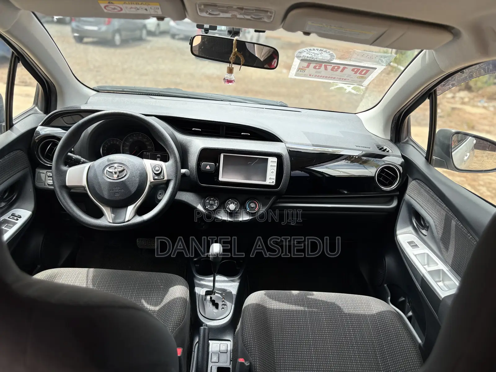 Toyota Vitz 1.3 AWD 3dr 2015 White