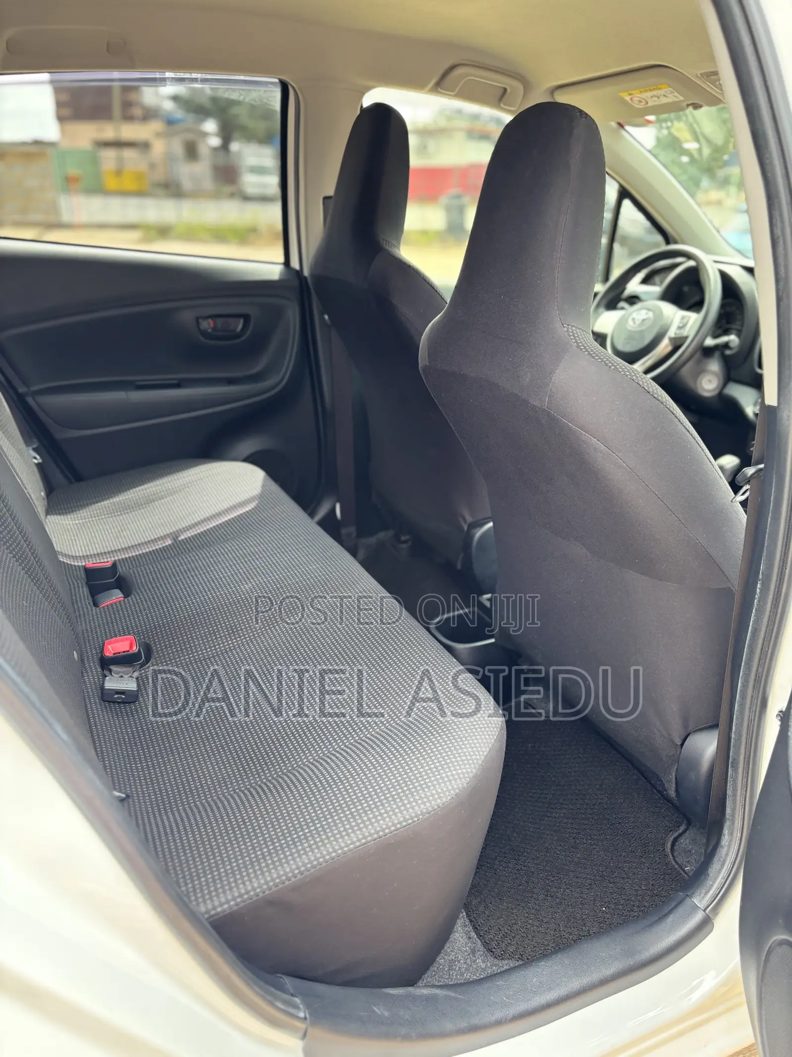 Toyota Vitz 1.3 AWD 3dr 2015 White