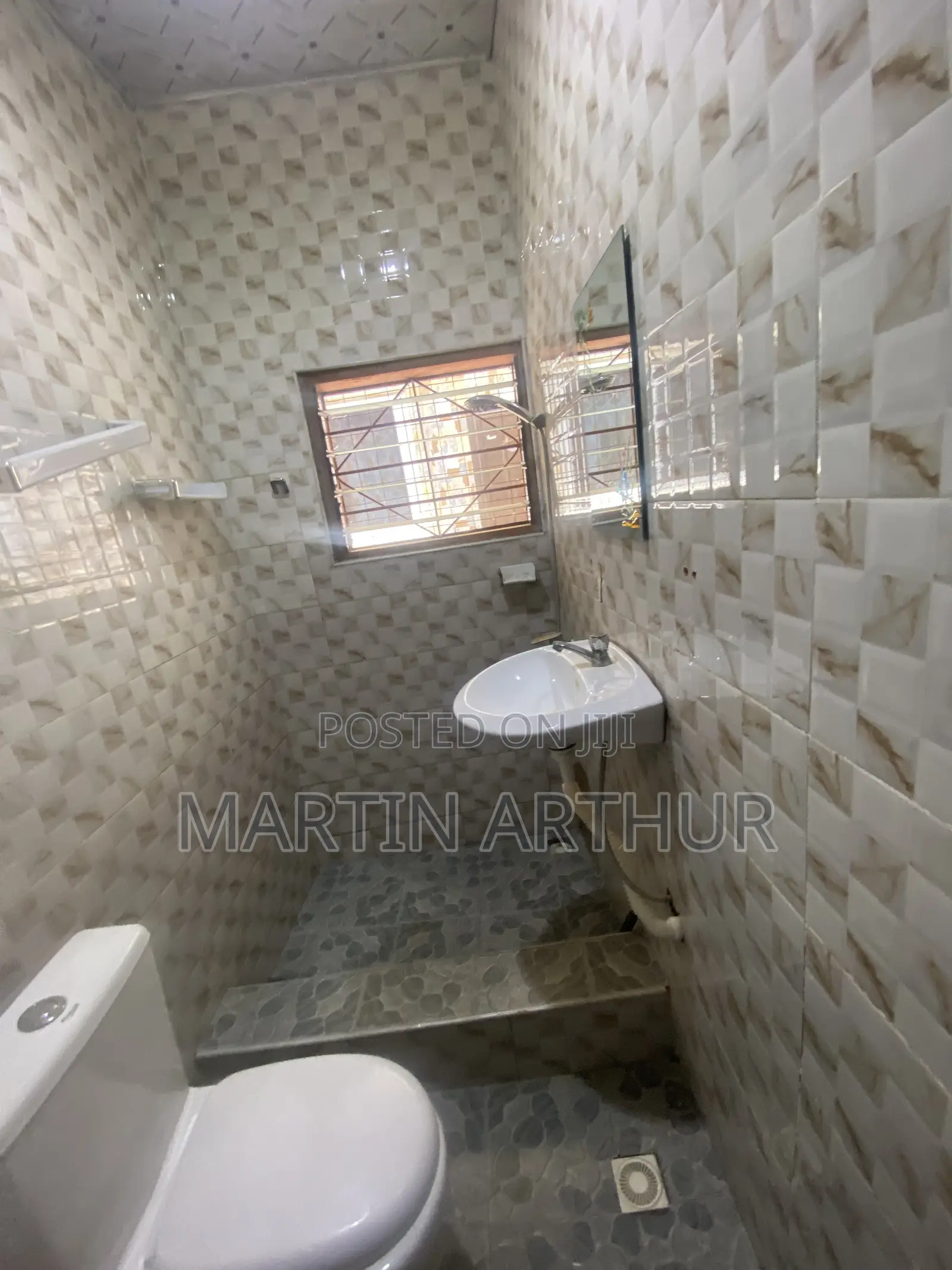 1bdrm Apartment in Afuaman Station, Manhean for rent