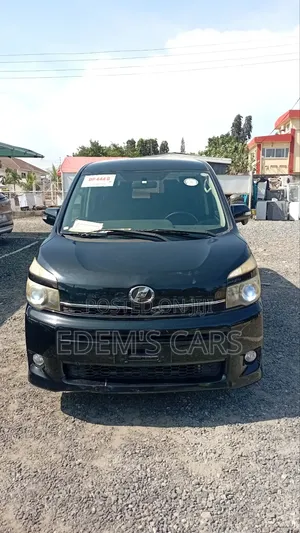 Toyota Voxy 2012 Black
