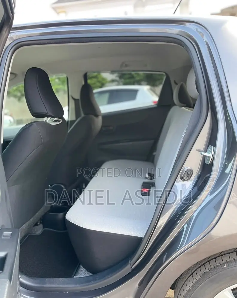 Toyota Vitz 1.3 AWD 3dr 2013 Gray
