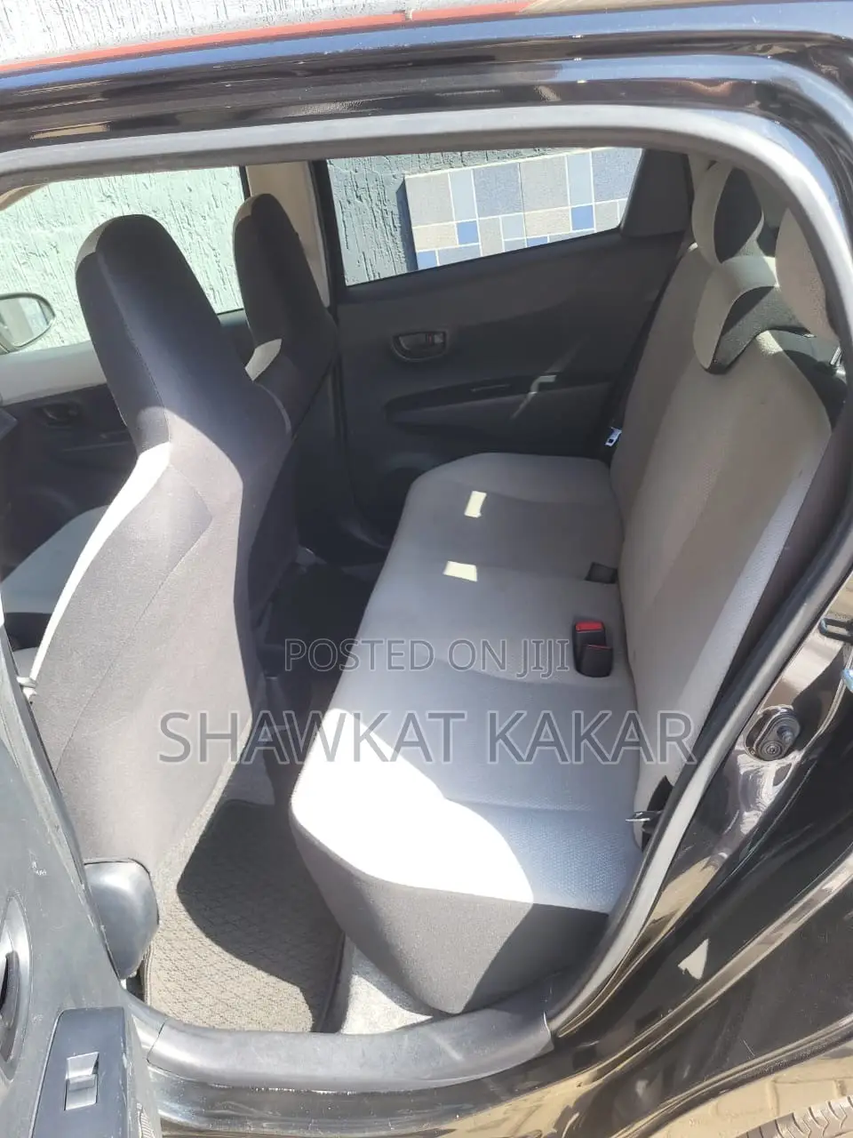 Toyota Vitz 1.3 AWD 3dr 2012 Black