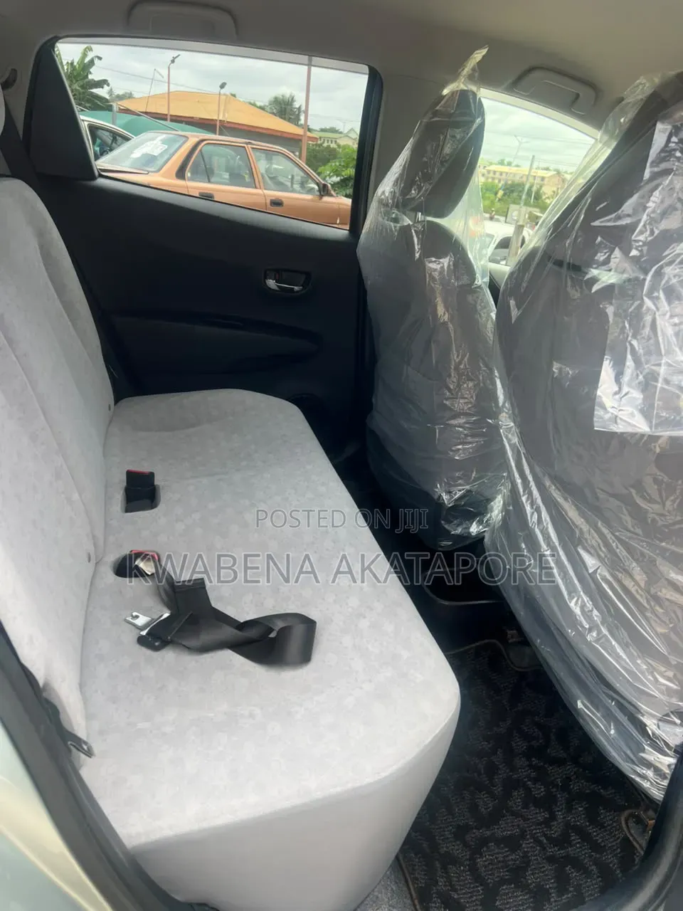 Toyota Vitz 1.5 FWD 5dr 2014 Green