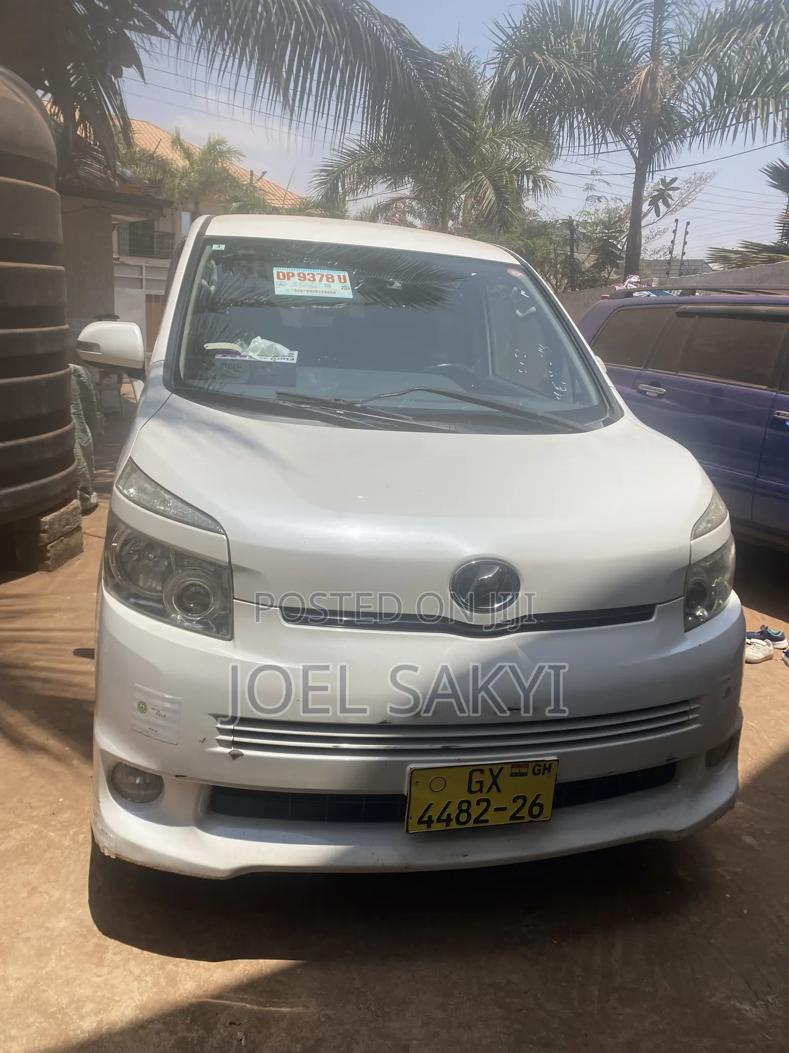 Toyota Voxy - Mini Van for Hiring!