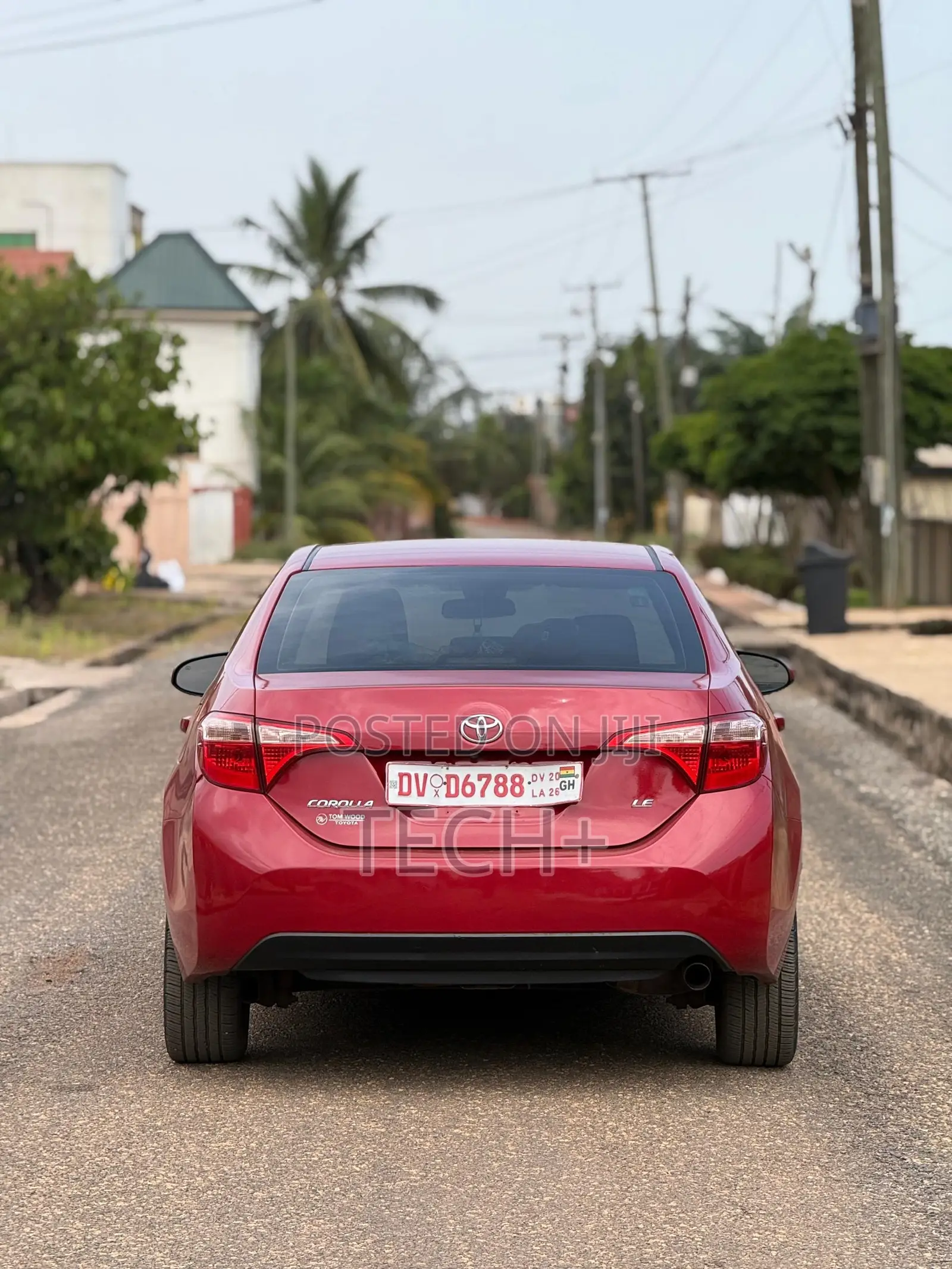 Toyota Corolla LE (1.8L 4cyl 2A) 2018 Red