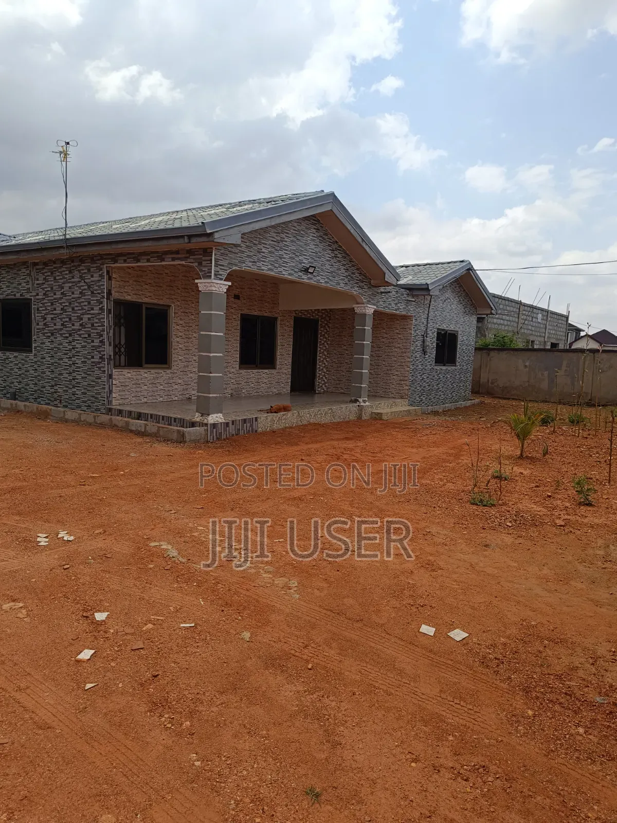 9bdrm House in New Land Estate, Peace Clinic Area for sale