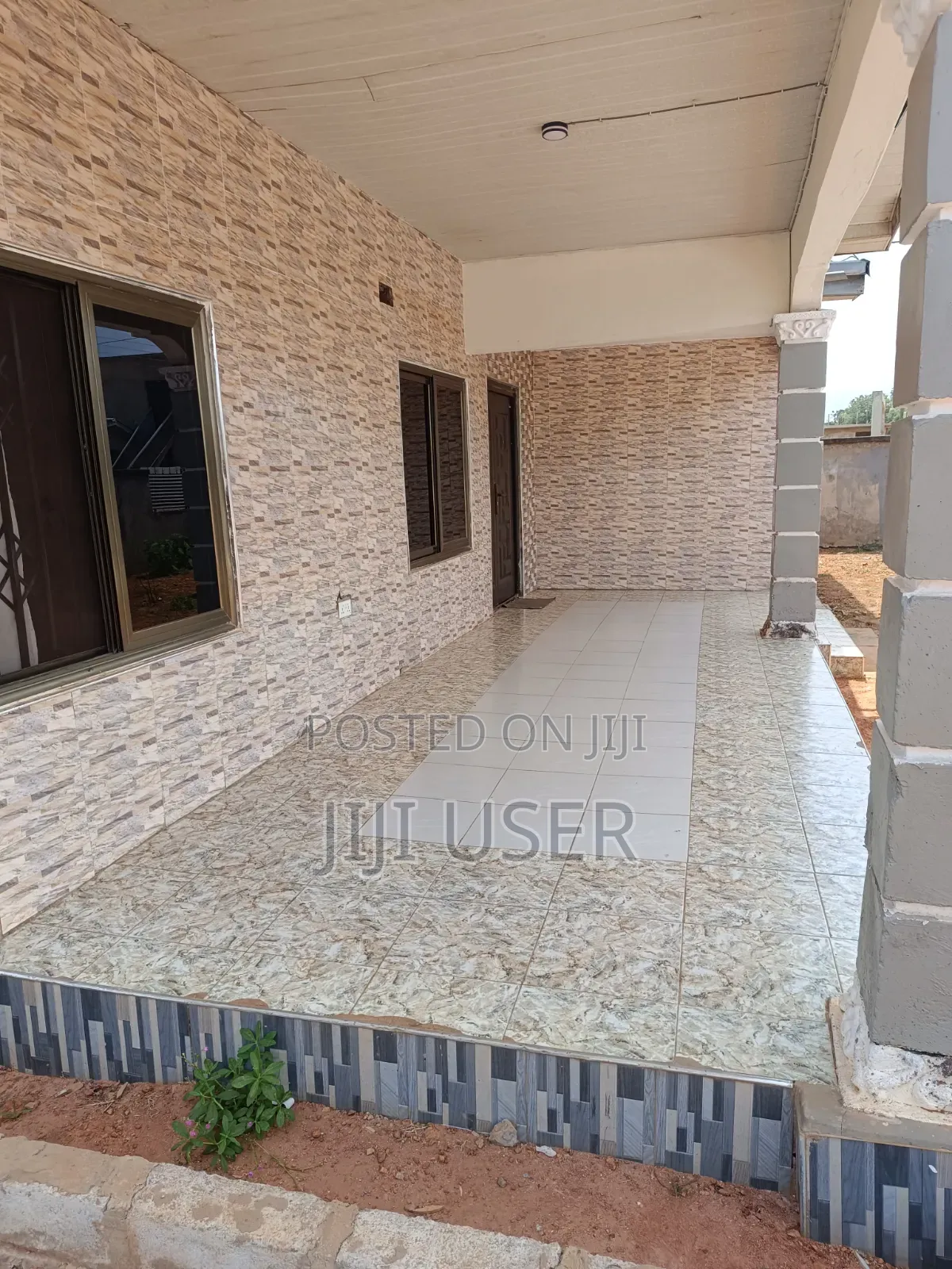 9bdrm House in New Land Estate, Peace Clinic Area for sale