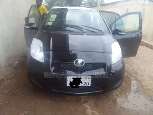 Toyota Vitz 2010 Black