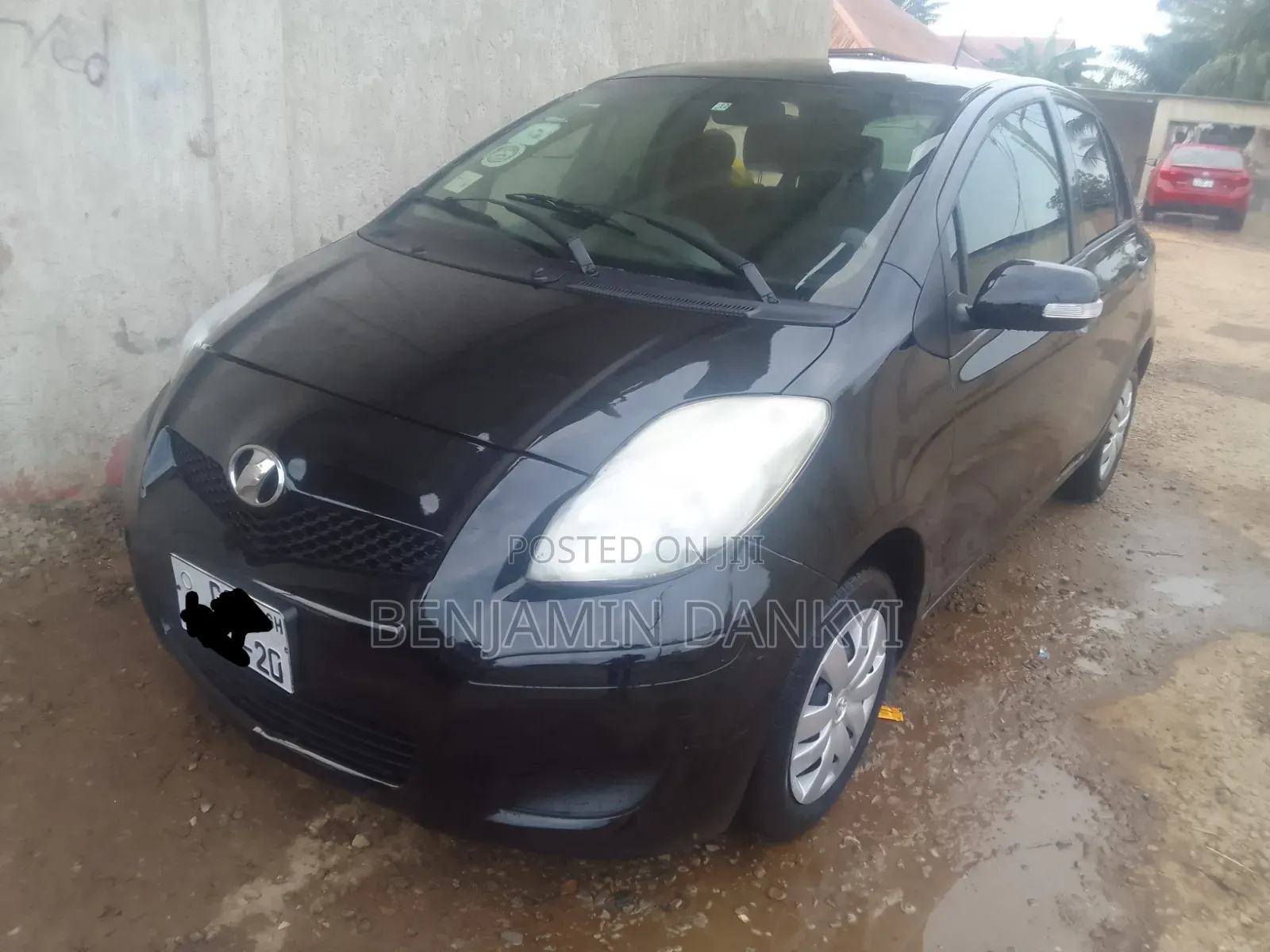 Toyota Vitz 2010 Black