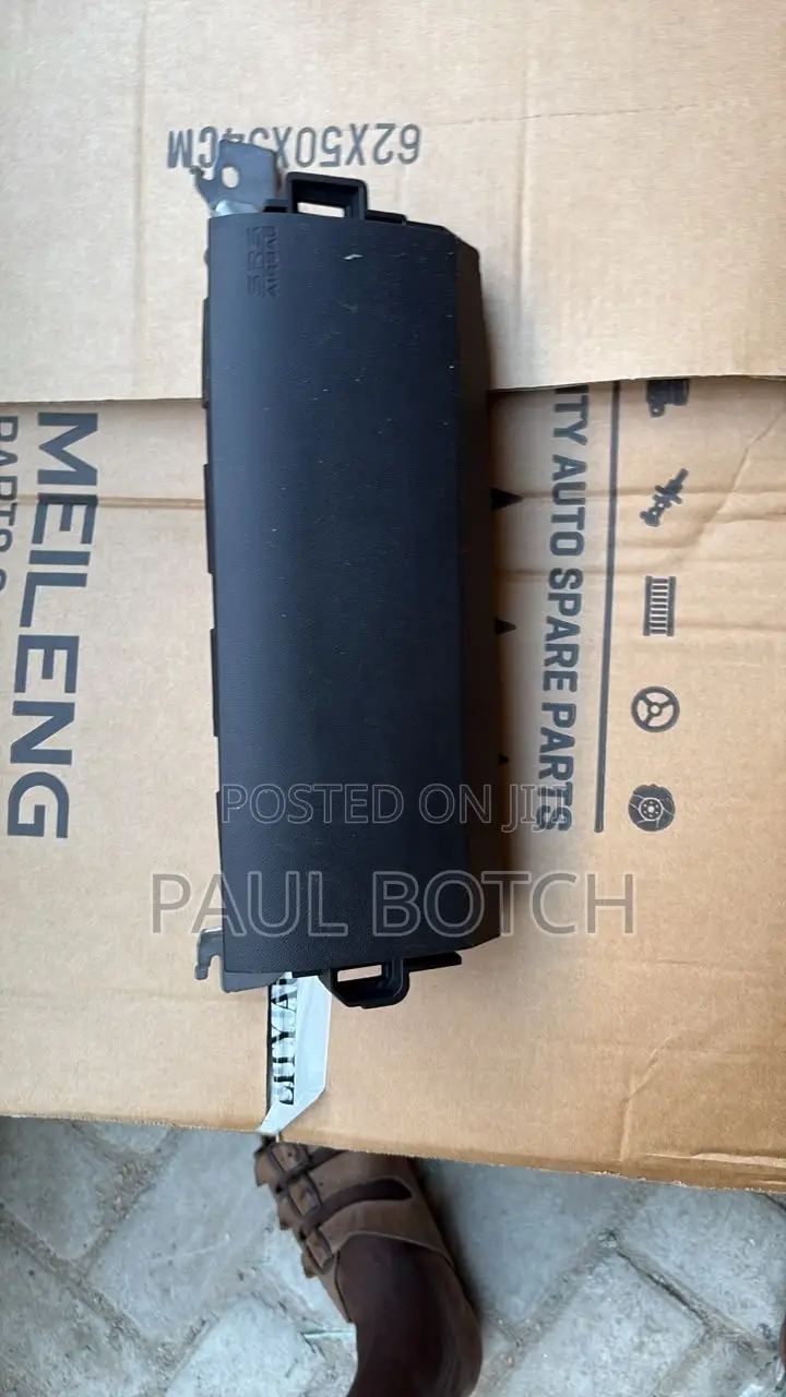 Honda HR-V 2023,2024,2025,2026 Knee Airbag