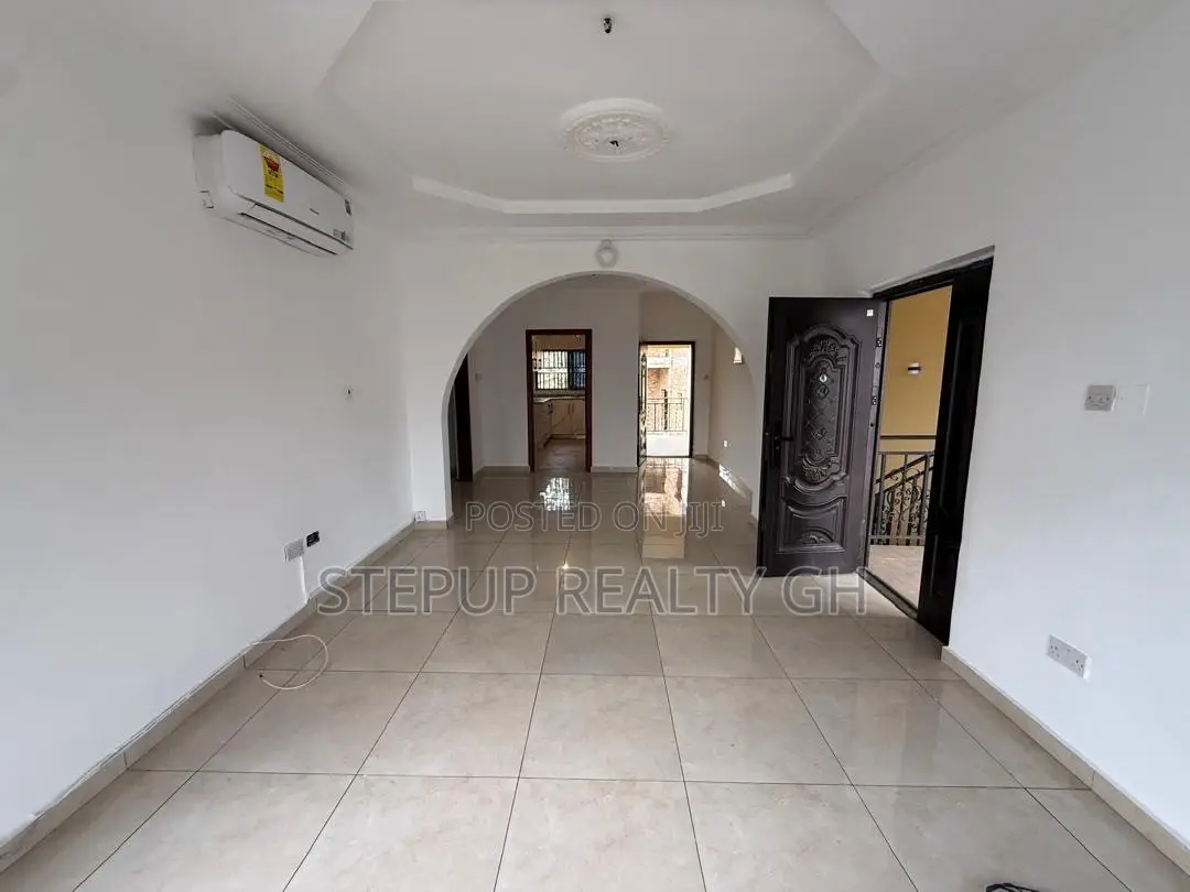 2bdrm Apartment in A&C Mall East Legon for rent