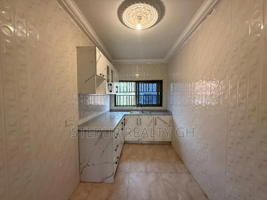 2bdrm Apartment in A&C Mall East Legon for rent