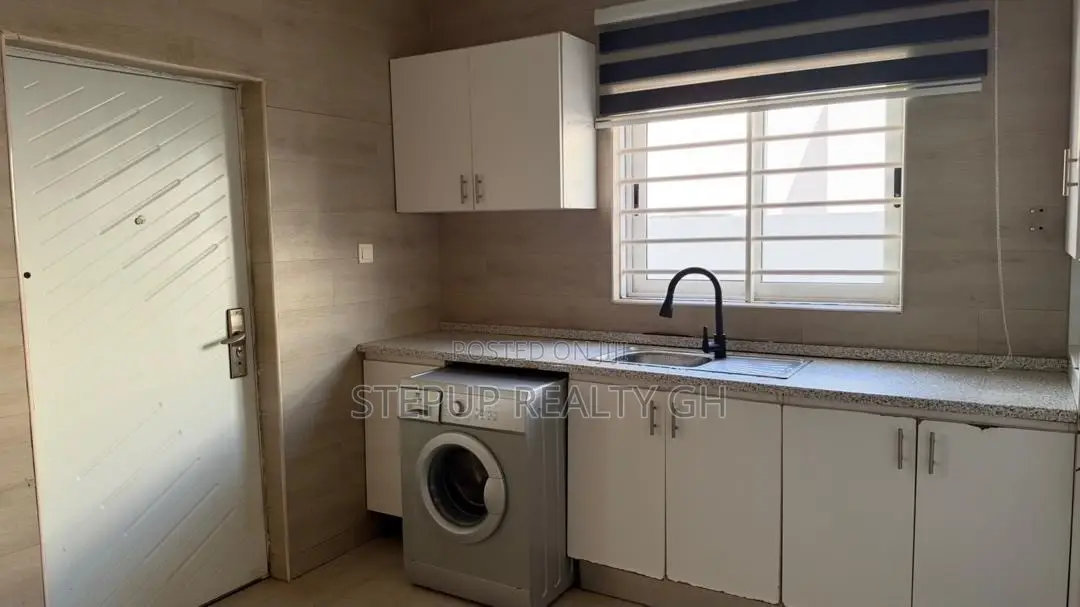 2bdrm House in Lakeside Estate for rent