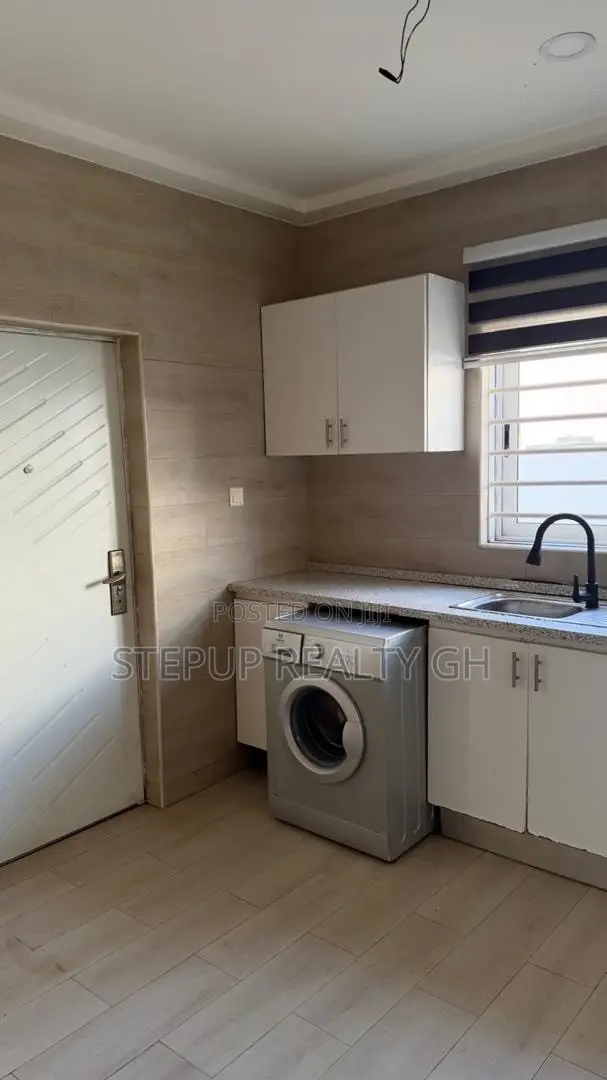2bdrm House in Lakeside Estate for rent