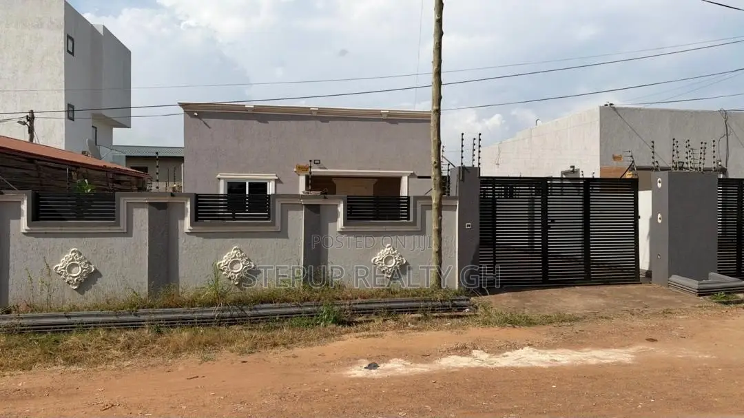 2bdrm House in Lakeside Estate for rent