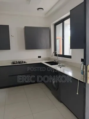 3bdrm Duplex in Botwe School Juntion, Accra Metropolitan for rent