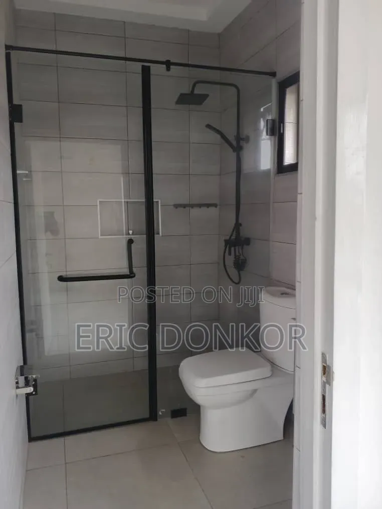 3bdrm Duplex in Botwe School Juntion, Accra Metropolitan for rent