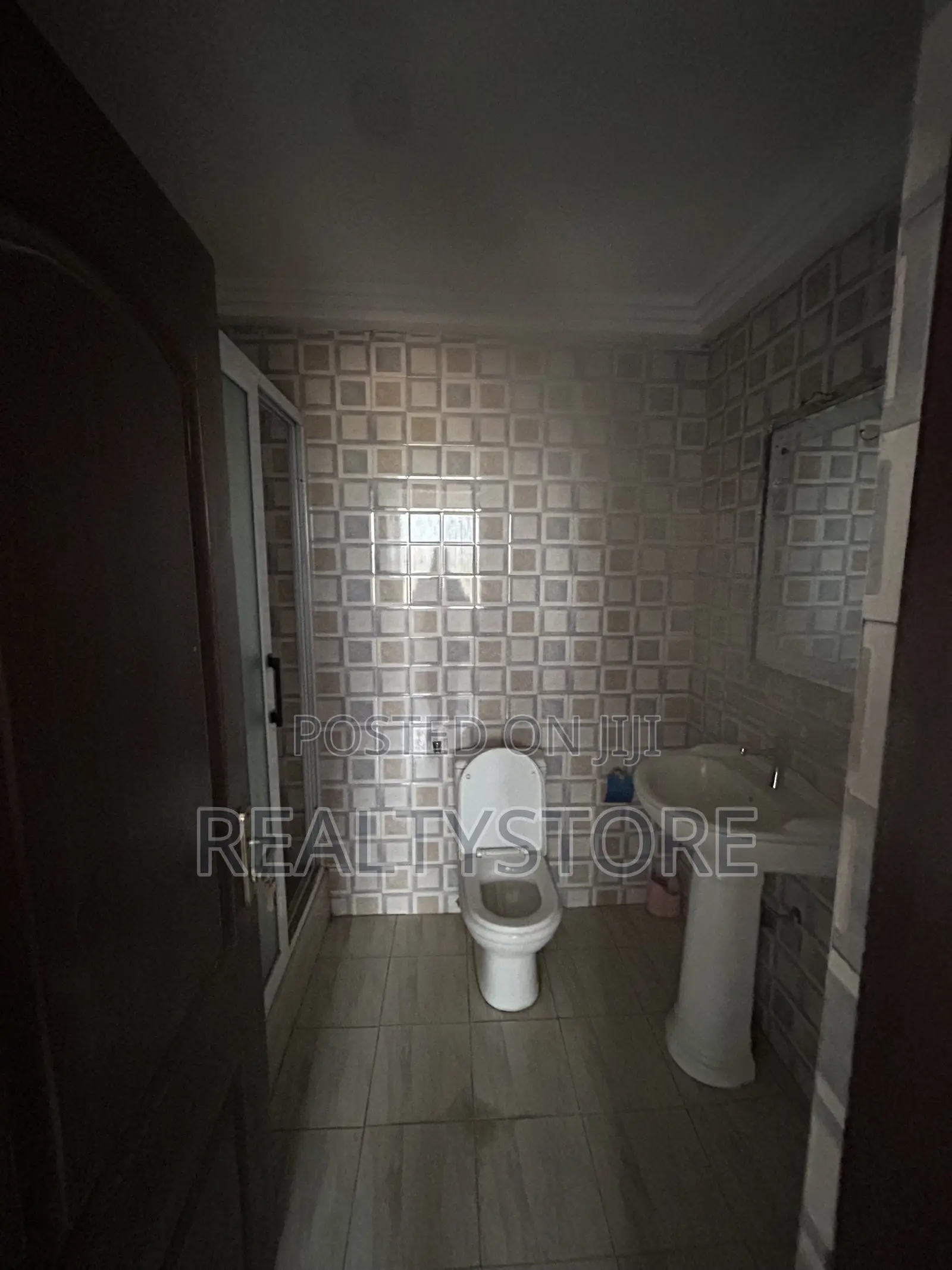 4bdrm House in Kwabenya , Franko, Accra Metropolitan for rent