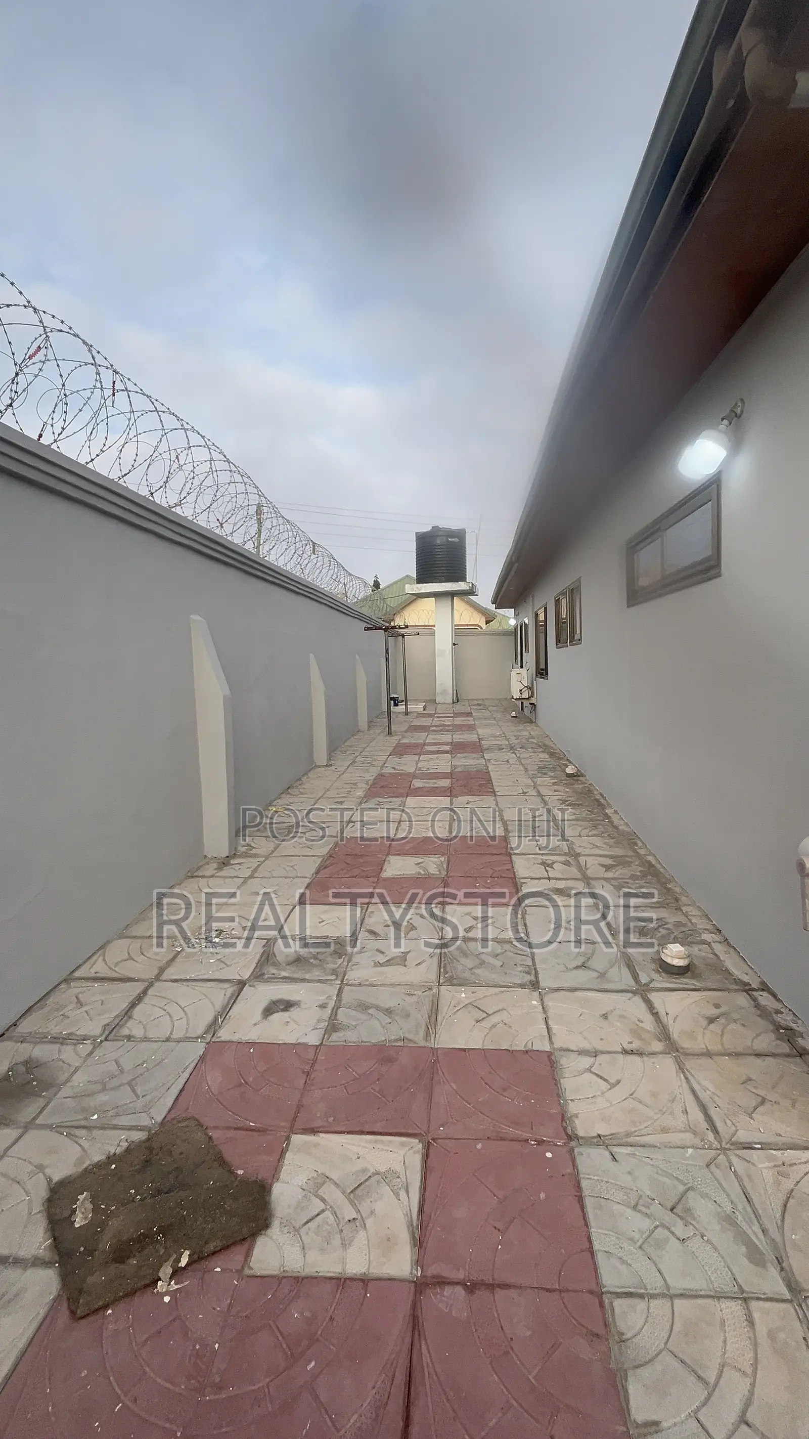 4bdrm House in Kwabenya Acp, Accra Metropolitan for rent