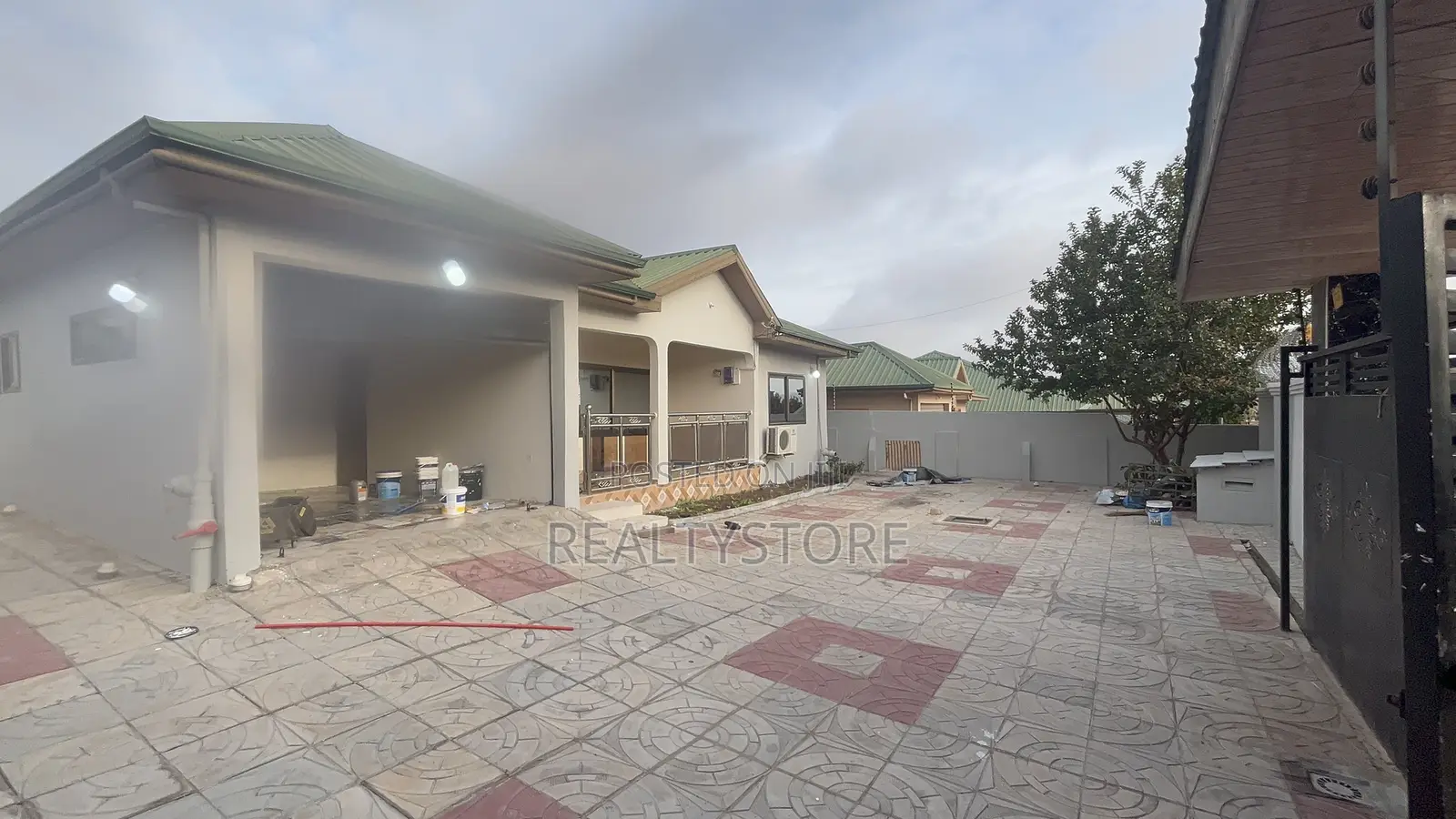 4bdrm House in Kwabenya Acp, Accra Metropolitan for rent