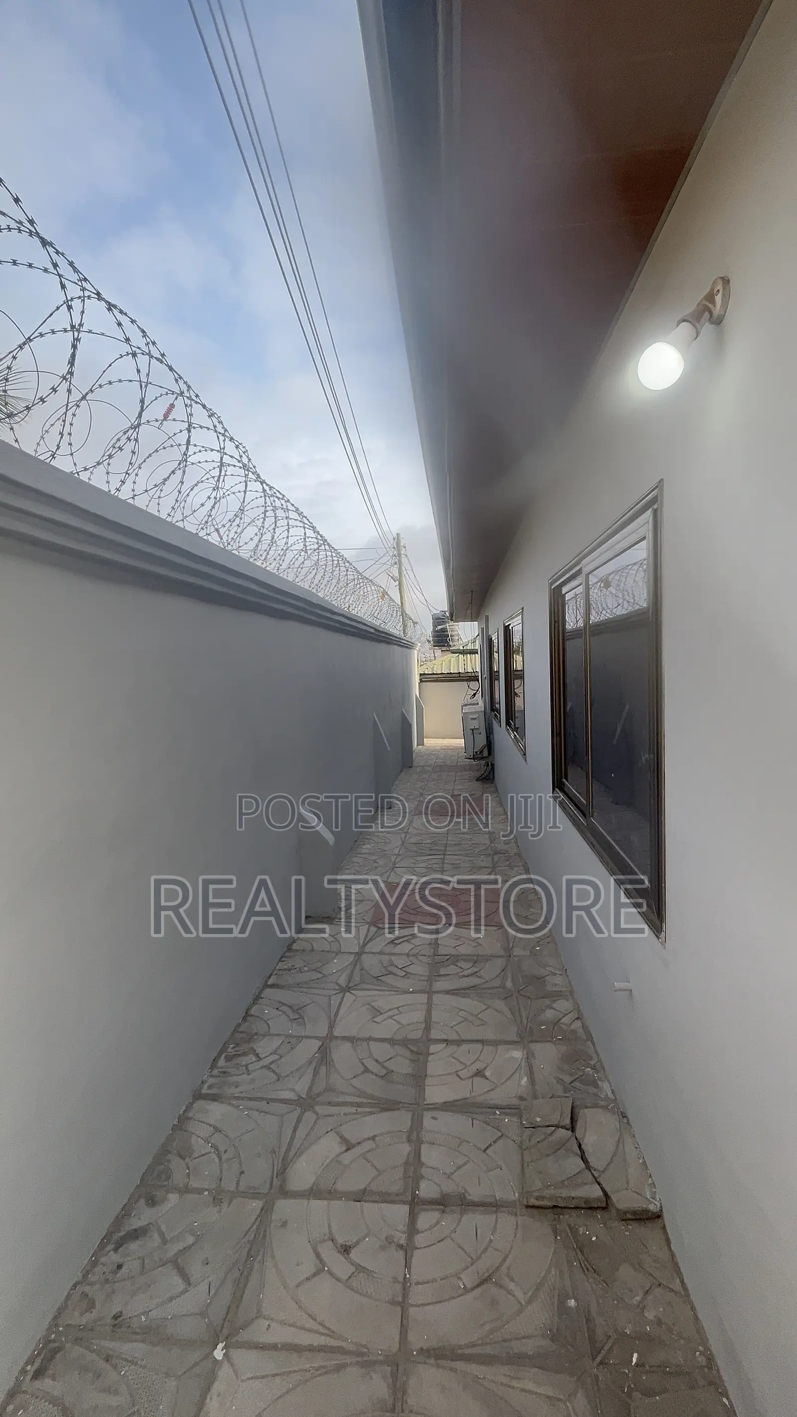 4bdrm House in Kwabenya Acp, Accra Metropolitan for rent