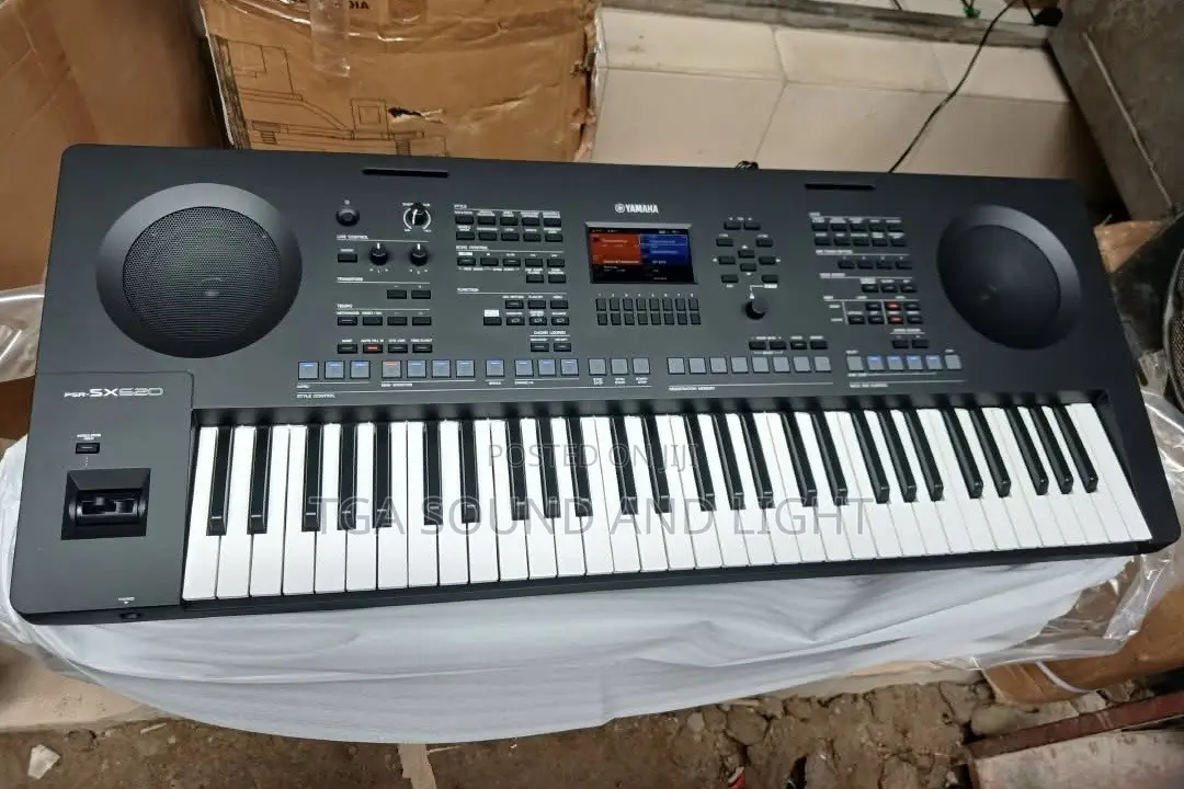 Yamaha SX620 61-Keys Digital Keyboard