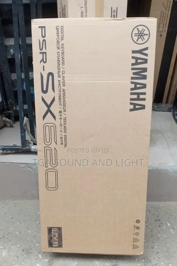 Yamaha SX620 61-Keys Digital Keyboard
