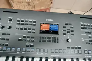 Yamaha SX620 61-Keys Digital Keyboard